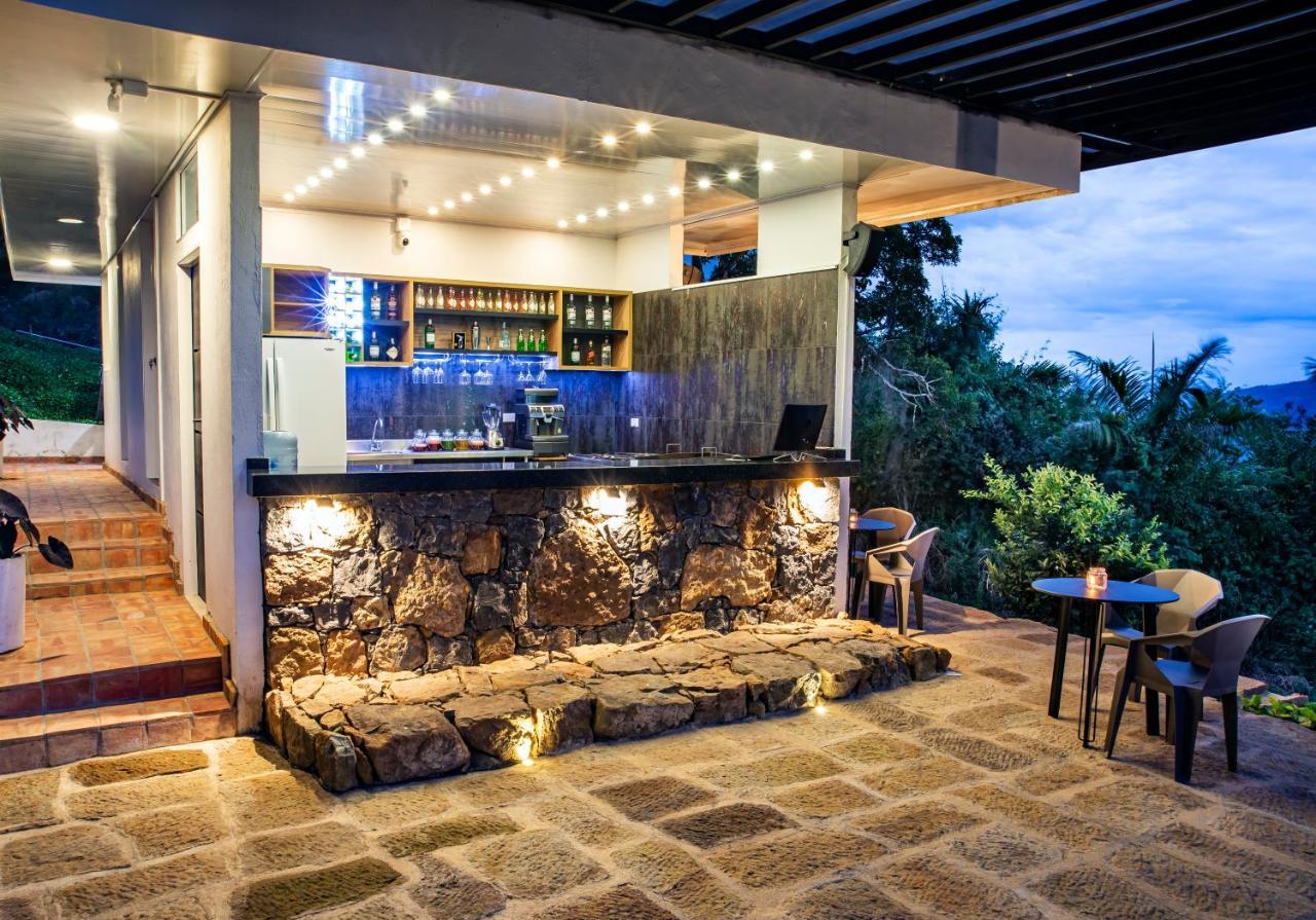 Sunset Palm Lodge سان جيل المظهر الخارجي الصورة