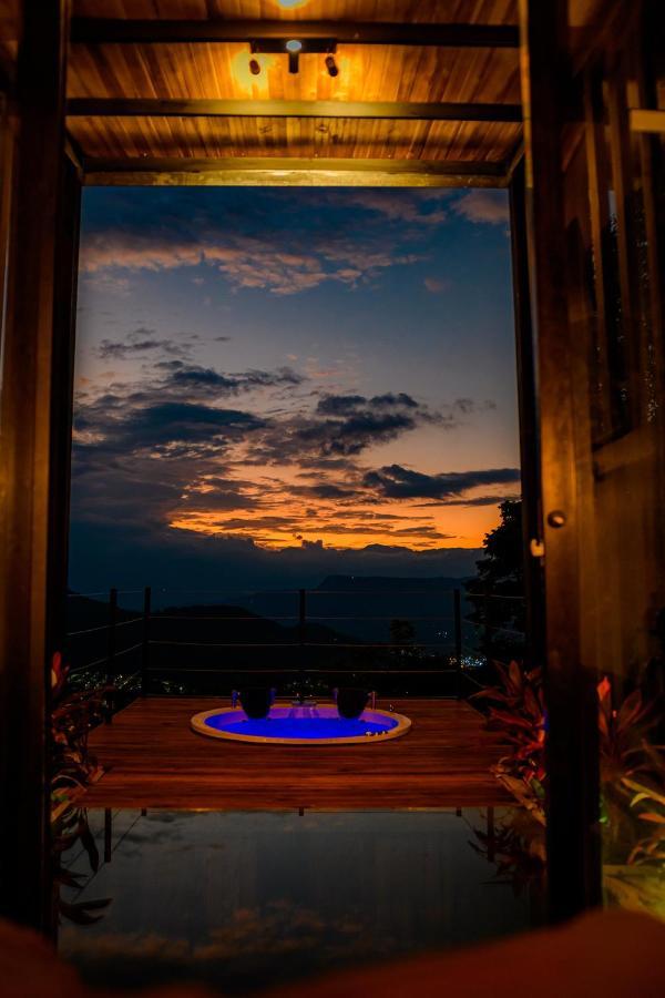 Sunset Palm Lodge سان جيل المظهر الخارجي الصورة