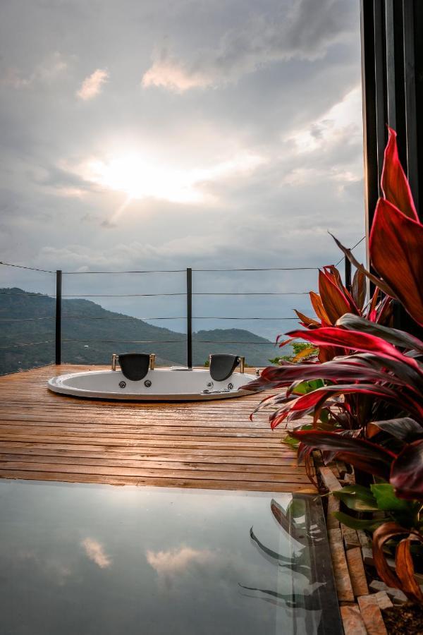Sunset Palm Lodge سان جيل المظهر الخارجي الصورة
