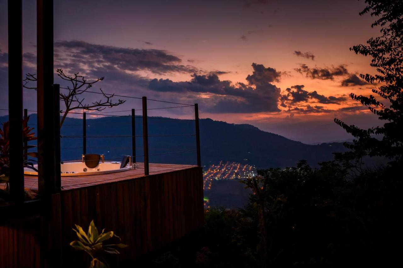 Sunset Palm Lodge سان جيل المظهر الخارجي الصورة